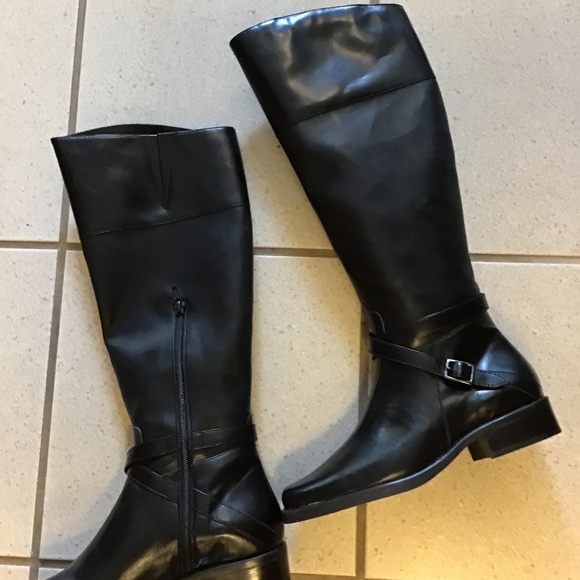 Women's Black  leather boots - Picture 3 of 4